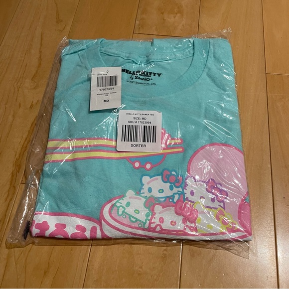 NWT hello kitty vibrant blue ramen tee - Picture 4 of 5